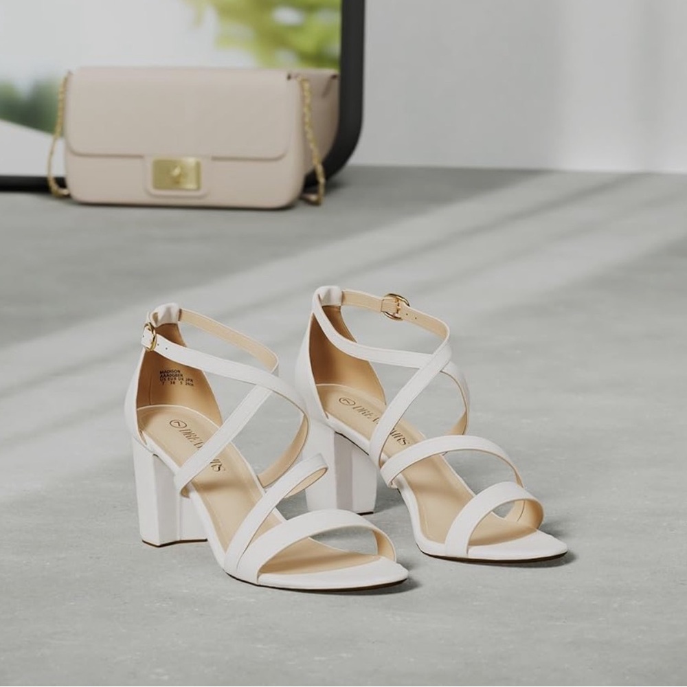 Women’s Ankle Strap Dress Chunky Heel Sandals size 10